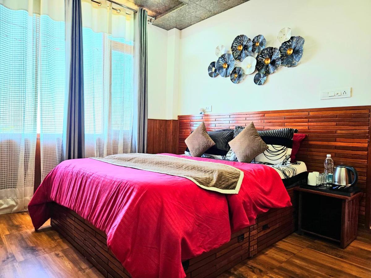 The Tulip Bir Hotel Luaran gambar