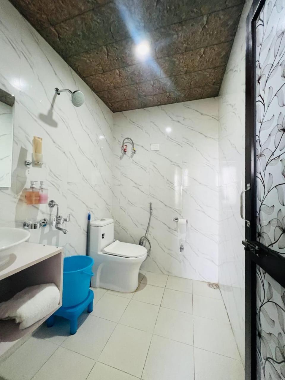 The Tulip Bir Hotel Luaran gambar