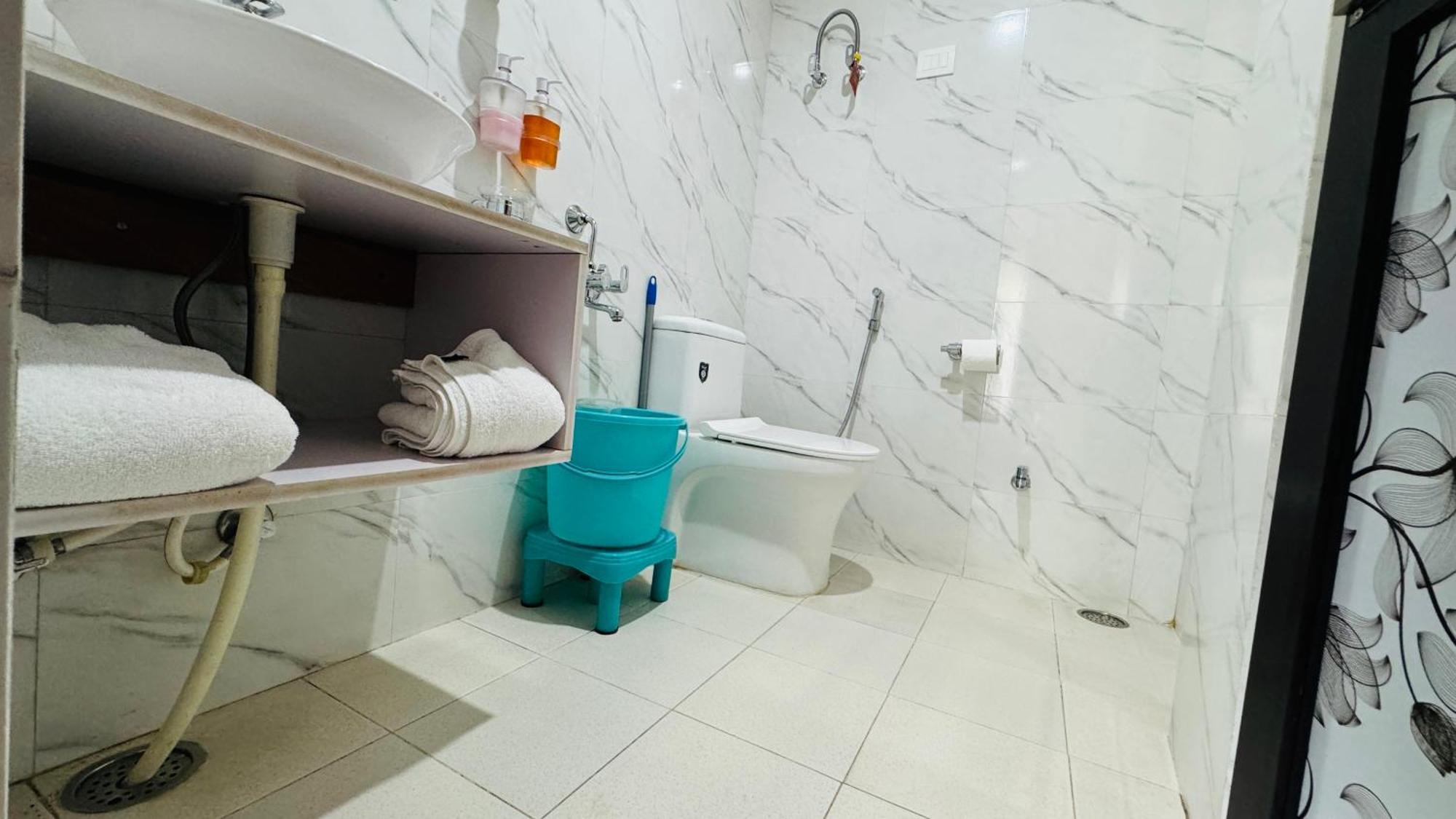 The Tulip Bir Hotel Luaran gambar